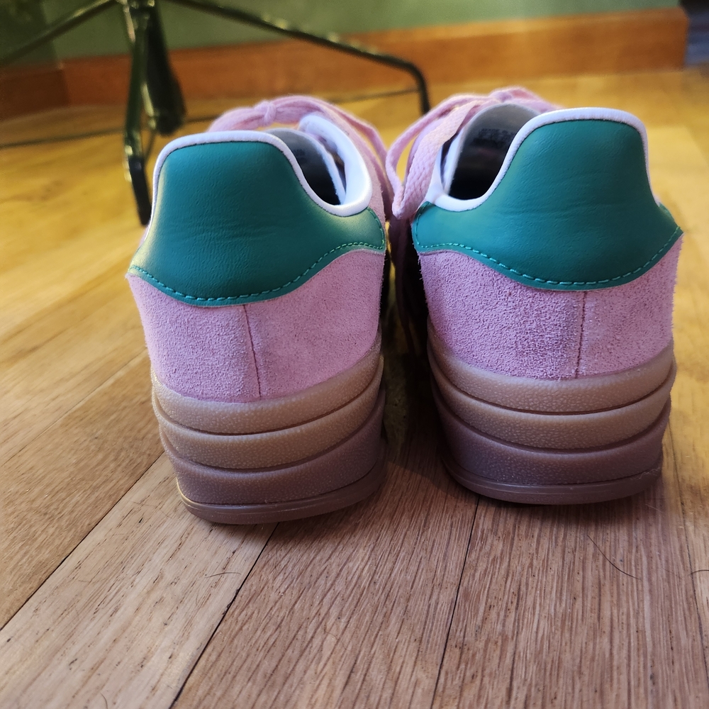 Adidas Women's Suede Pink Gazelle Size 6 NIB - Picture 4 of 7